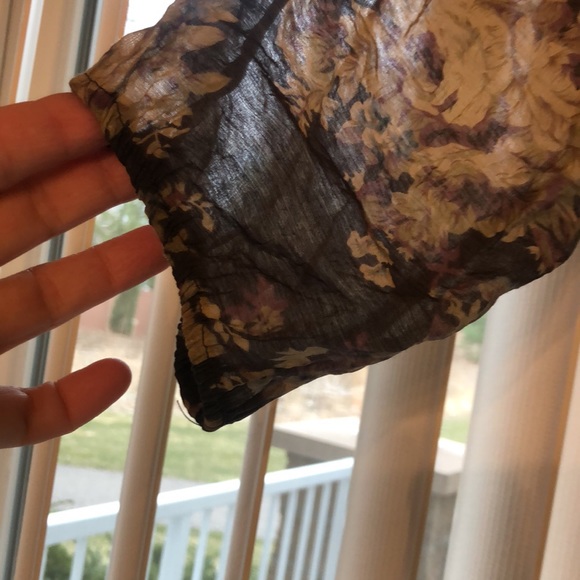 Sheer top - Picture 2 of 4